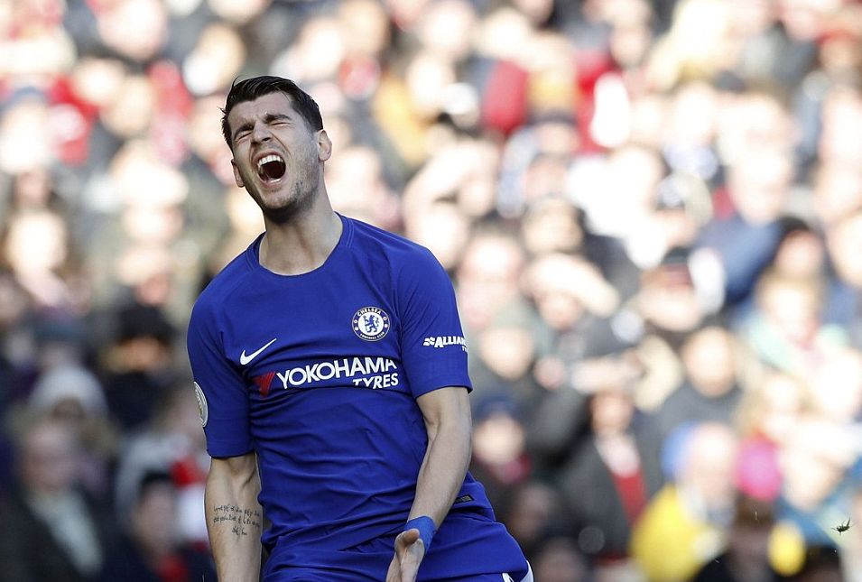  英超历史性判罚，VAR三次改判引争议  