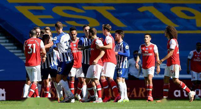  阿森纳防线天坑频现，单场丢球数创十年之最  